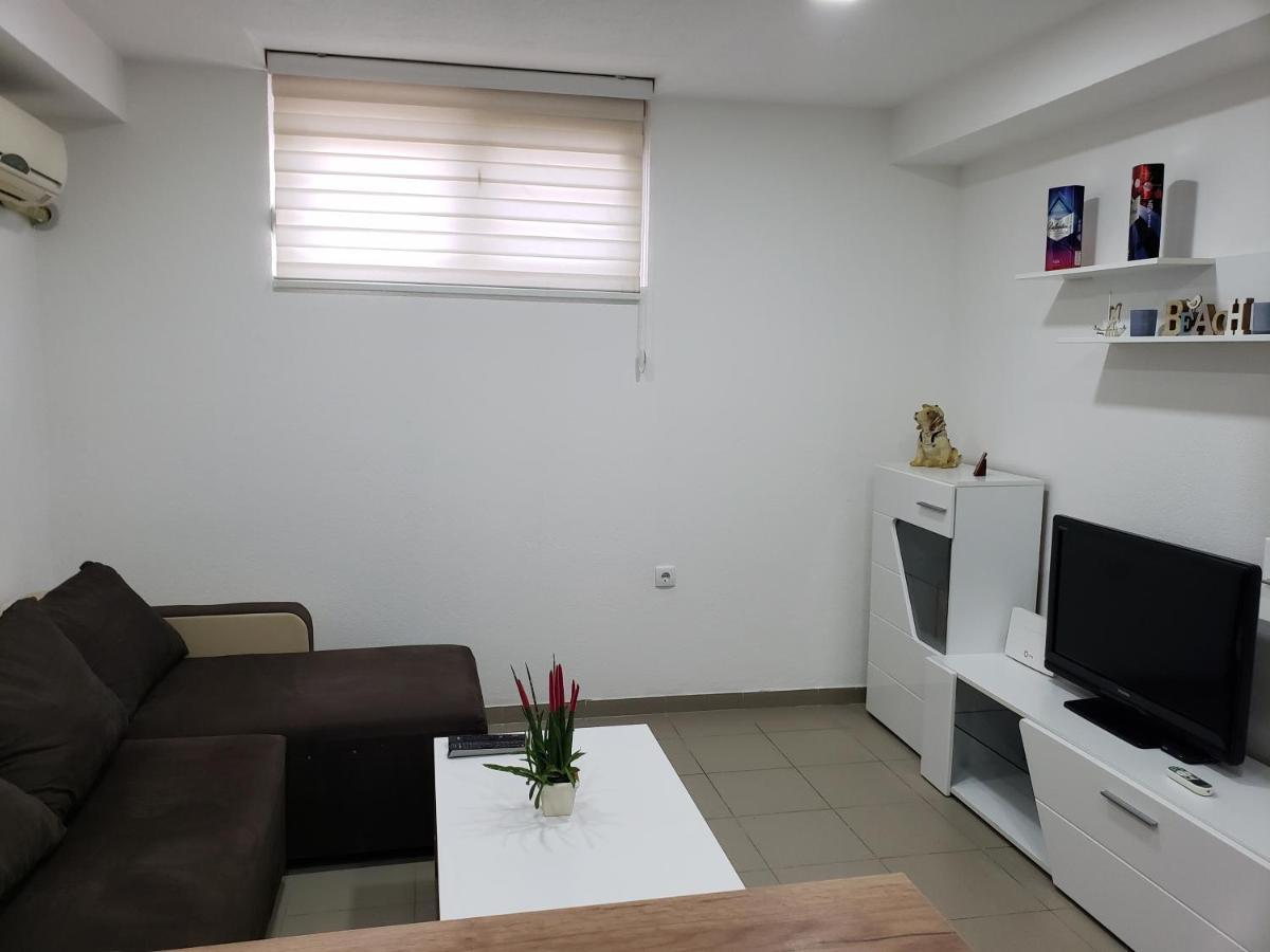 Apartmani Pajic Ягодина Екстер'єр фото